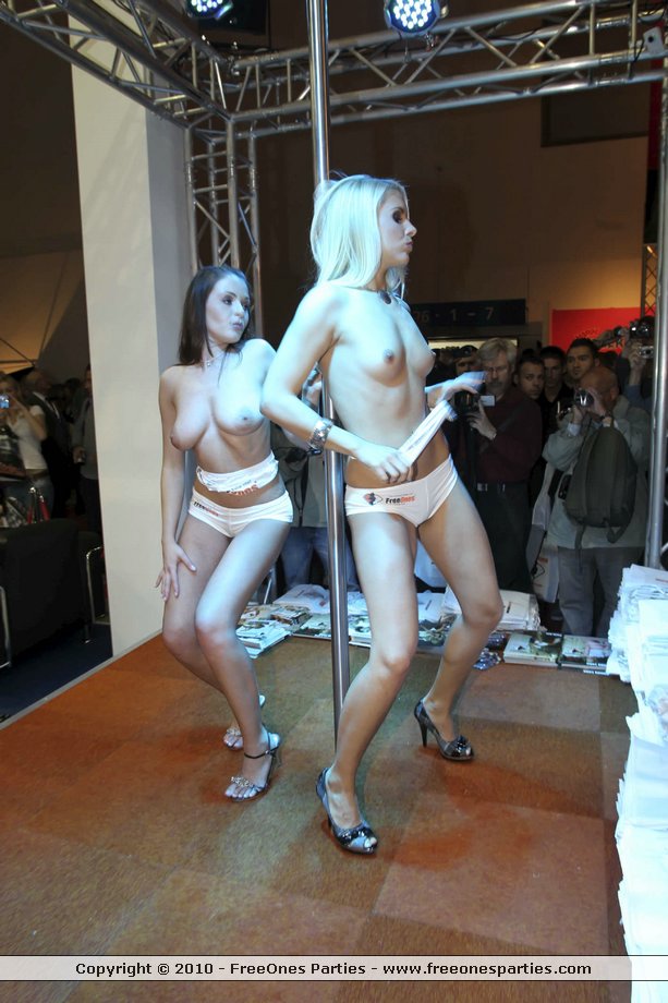 BAGANZ26700.jpg