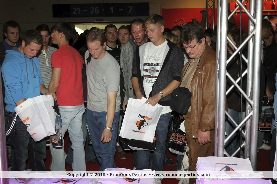 BAGANZ26726.jpg